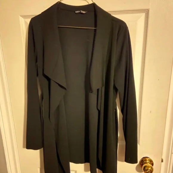 Shein black velvet waterfall jacket - Picture 3 of 3
